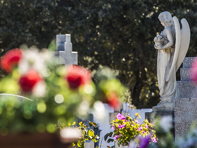 Se amplían los horarios de los cementerios con motivo de la festividad de Todos los Santos
