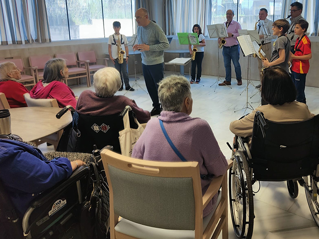 Un programa de voluntariado para acercar el arte a las residencias de ancianos