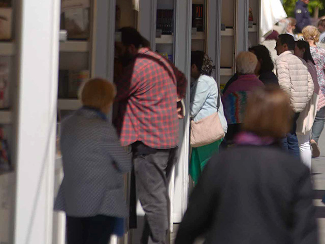 La Feria del Libro de Las Rozas llega a la calle Real
