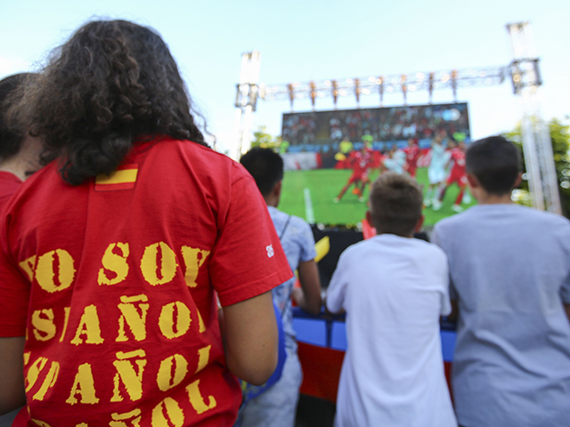 Pantallas gigantes para seguir los partidos de la selección en la plaza de España