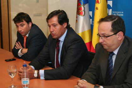 Alcalde y concejales en la presentación