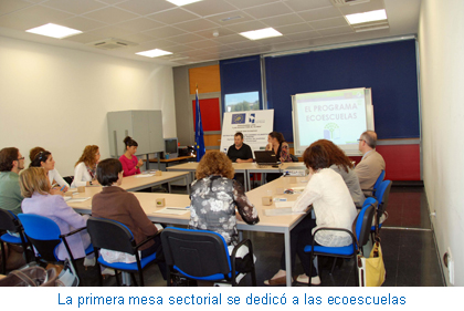 La primera mesa sectorial se dedicó a las ecoescuelas