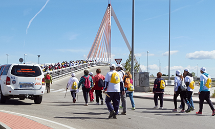 Marchadores en un punto del recorrido