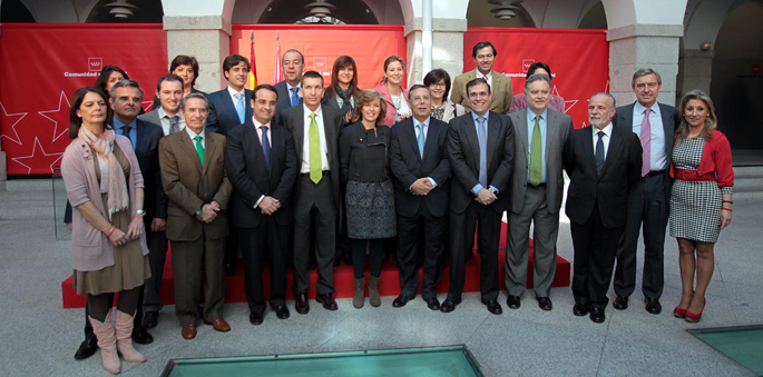 Foto de familia de los firmantes