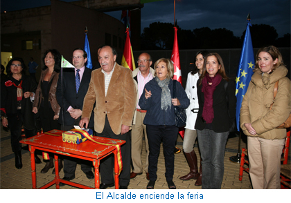 El Alcalde enciende la feria