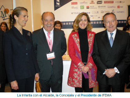 La Infanta con el Alcalde, la Concejala y el Presidente de IFEMA