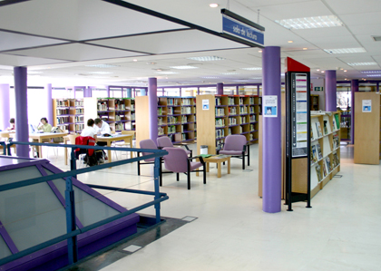 Sala de una de las bibliotecas municipales