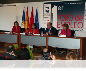 de izquierda a derecha la concejal de Empleo Blanca Laso, la consejera Adrados, el Alcalde y la Vpta. del CEIM Pilar Zamora