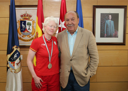 Marta con el alcalde