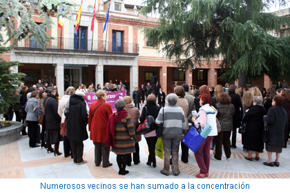 Numerosos vecinos se han sumado a la concentración