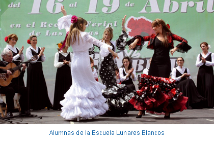 Alumnas de la Escuela Lunares Blancos