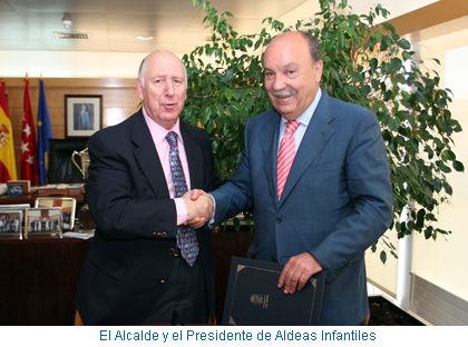 El Alcalde y el Presidente de Aldeas Infantiles