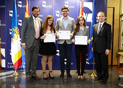 Los alumnos becados por la UFV