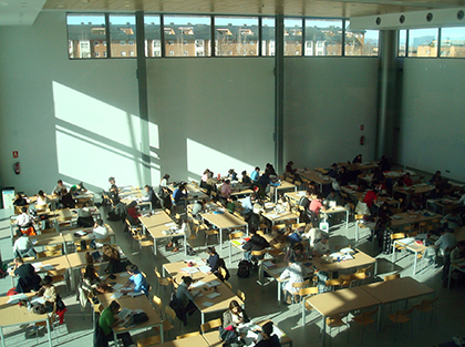 Sala de apertura en la León Tolsoi