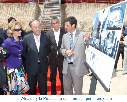 El Alcalde y la Presidenta se interesan por el proyecto