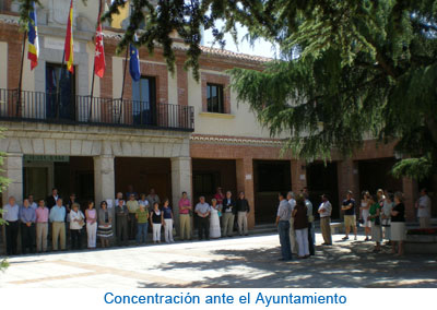 Concentración ante el Ayuntamiento