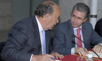 El Ayuntamiento firma un convenio para la reinserción de menores roceños