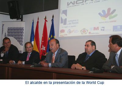 El alcalde en la presentación de la World Cup