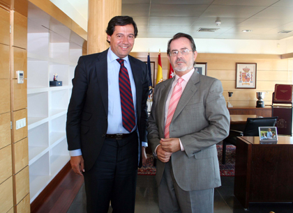 El alcalde con el presidente del coro
