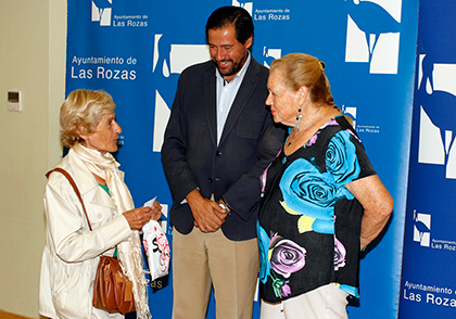Un momento de la entrega de carnés