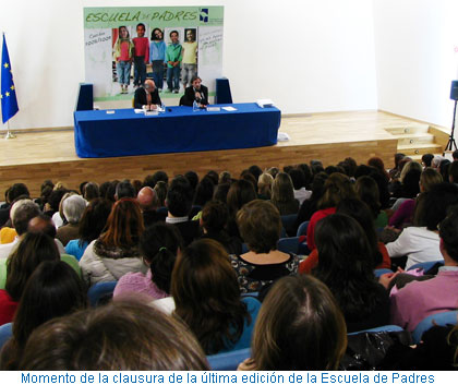 Momento de la clausura de la última edición de la Escuela de Padres