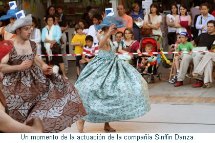 Un momento de la actuación de la compañía Sinffin Danza