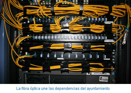 La fibra óptica une las dependencias del ayuntamiento