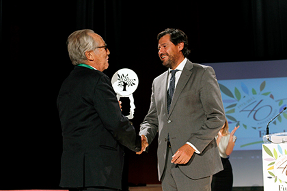 El alcalde recibió el galardón en nombre del Ayuntamiento