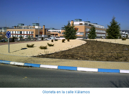 Glorieta en la calle Kálamos
