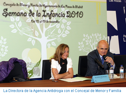 La Directora de la Agencia Antidroga con el Concejal de Menor y Familia