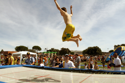Trofeos y actividades recreativas en la clausura de los Juegos Municipales y Escuelas Deportivas