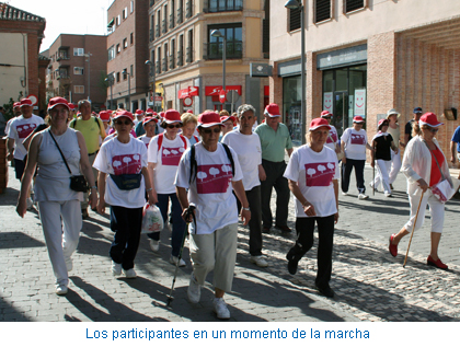 Los participantes en un momento de la marcha