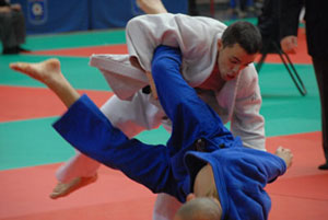 El judoka Leandro Mercader en acción