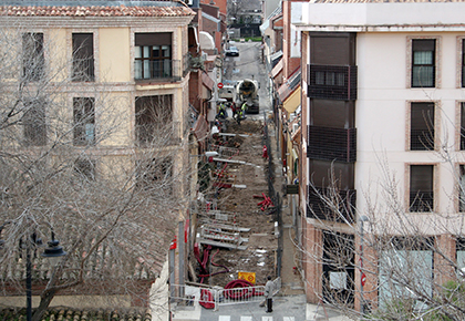 Aspecto de las obras en la calle Ebro