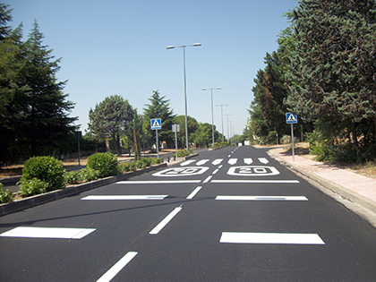 Avenida de Atenas asfaltada
