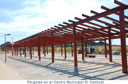 Pérgolas en el Centro Municipal El Cantizal