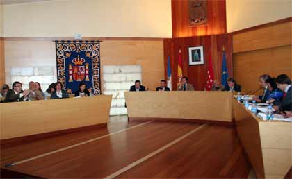 El concejal de Hacienda durante su intervención en el Pleno