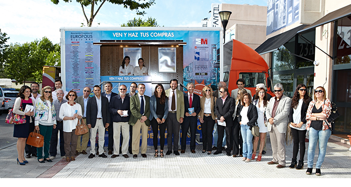 Con los comerciantes de Európolis
