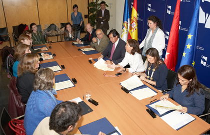 Firma Convenios AMPAS