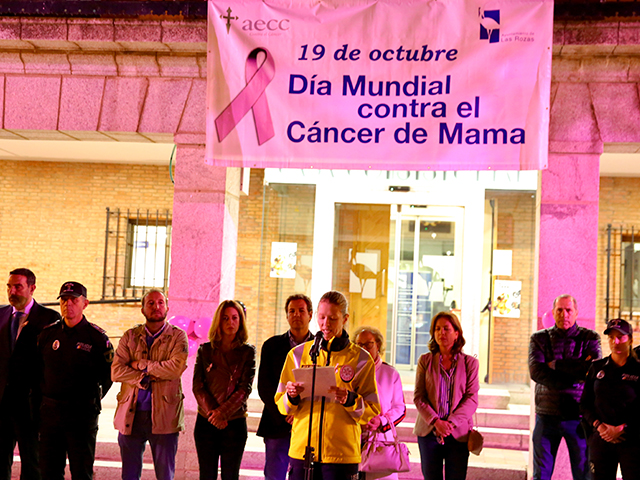 Las Rozas celebró un acto conmemorativo por el Día del Cáncer de Mama 