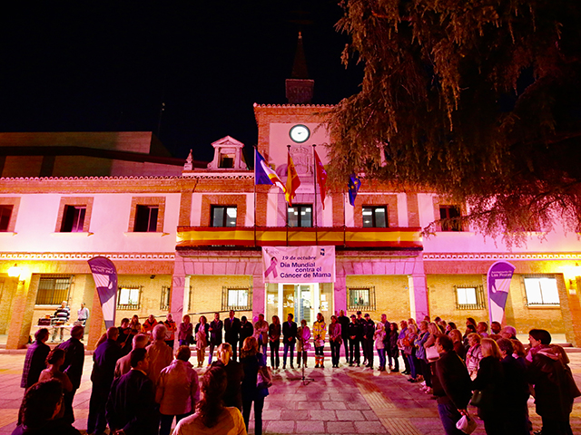 Las Rozas celebró un acto conmemorativo por el Día del Cáncer de Mama 