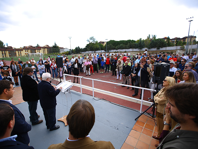 Las Rozas rinde homenaje al Padre Carlos por su dedicación y entrega a la vida social, cultural y deportiva del municipio