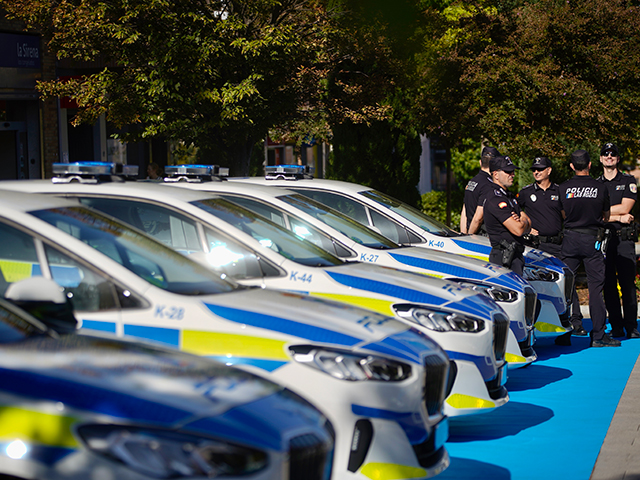 nuevos vehículos policía