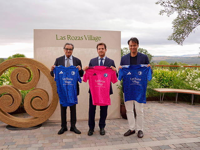 Presentación de la nueva equipación de Las Rozas CF