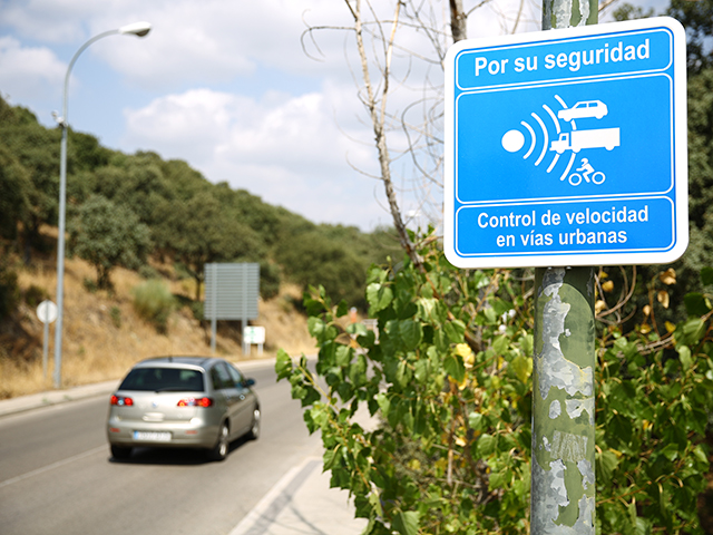 Nuevo radar móvil de la Policía Local para reducir la velocidad en el municipio