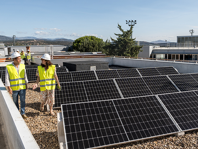 Finaliza la instalación de paneles solares en los 11 colegios públicos