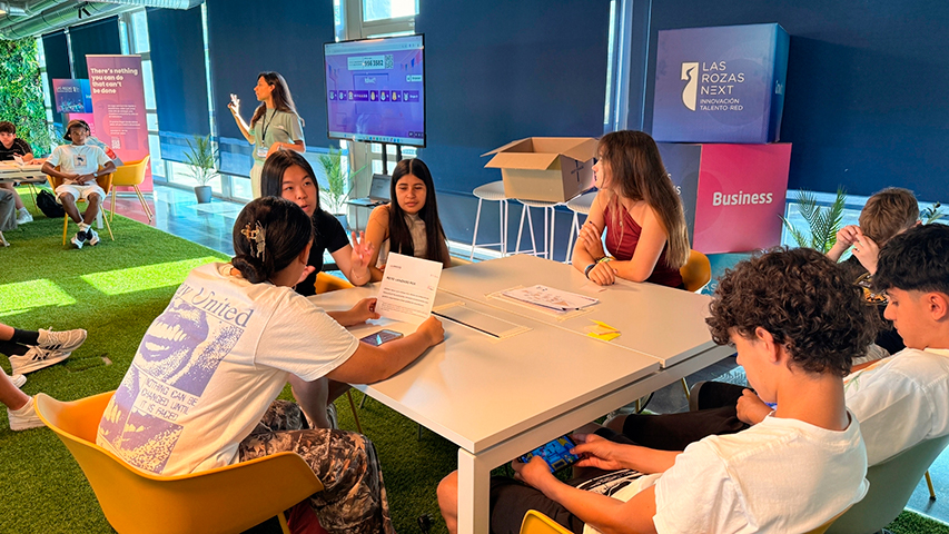 Las Rozas Impulsa conecta a estudiantes y empresas para resolver retos reales de innovación