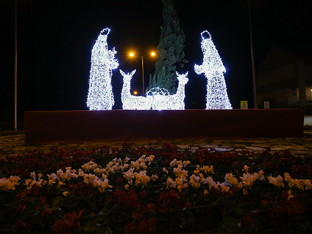 La Navidad llega a Las Rozas con el encendido de la iluminación y el Nacimiento