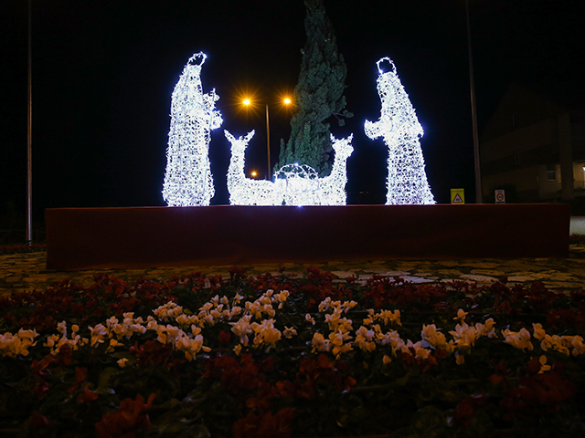 La Navidad llega a Las Rozas con el encendido de la iluminación y el Nacimiento