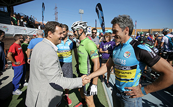 De la Uz da la salida a la cuarta edición de la Powerade MTB Las Rozas-Lisboa